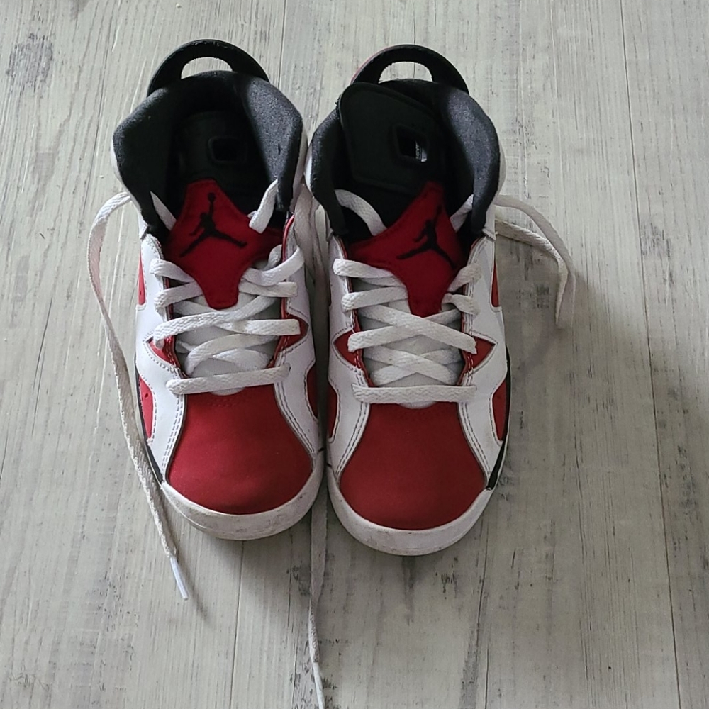 Size 12 Carmine Jordan 6 Retro
